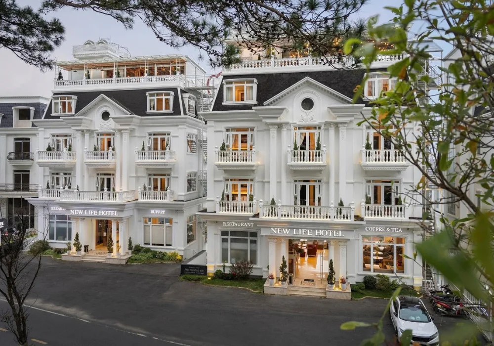 new life hotel 11