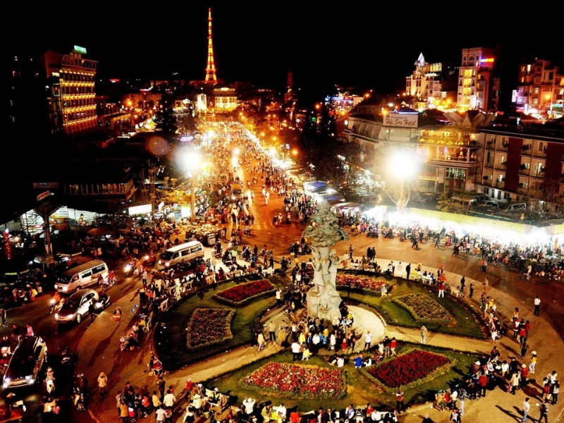Chợ đêm Đà Lạt