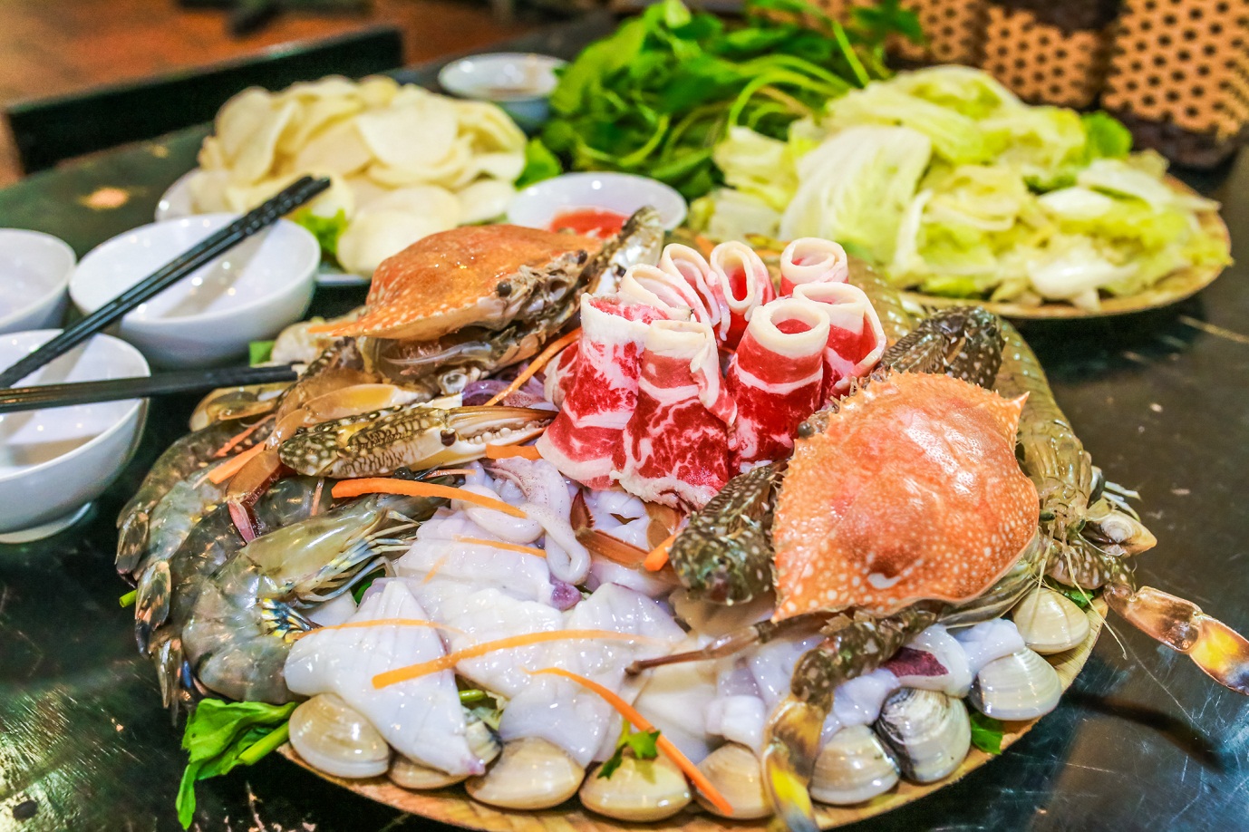 lẩu hải sản chua thanh đầy đặn