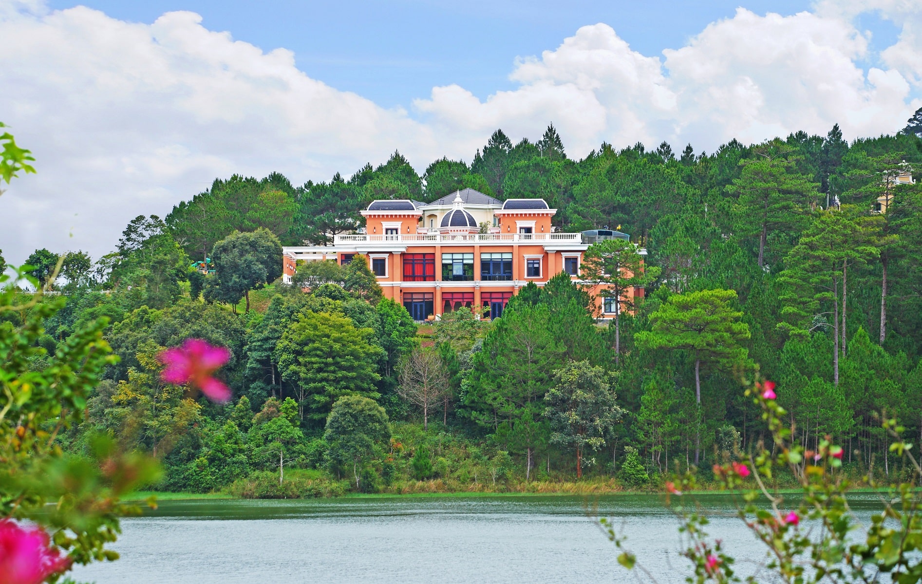 khách sạn đà lạt edensee lake resort spa