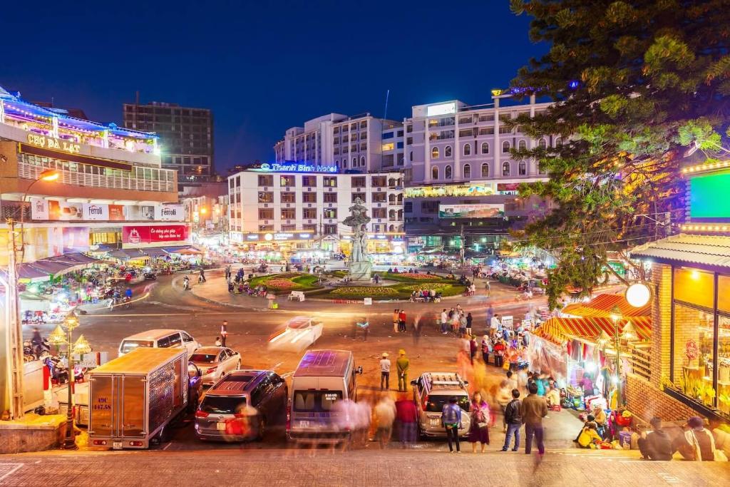 ở khách sạn ngay chợ đà lạt